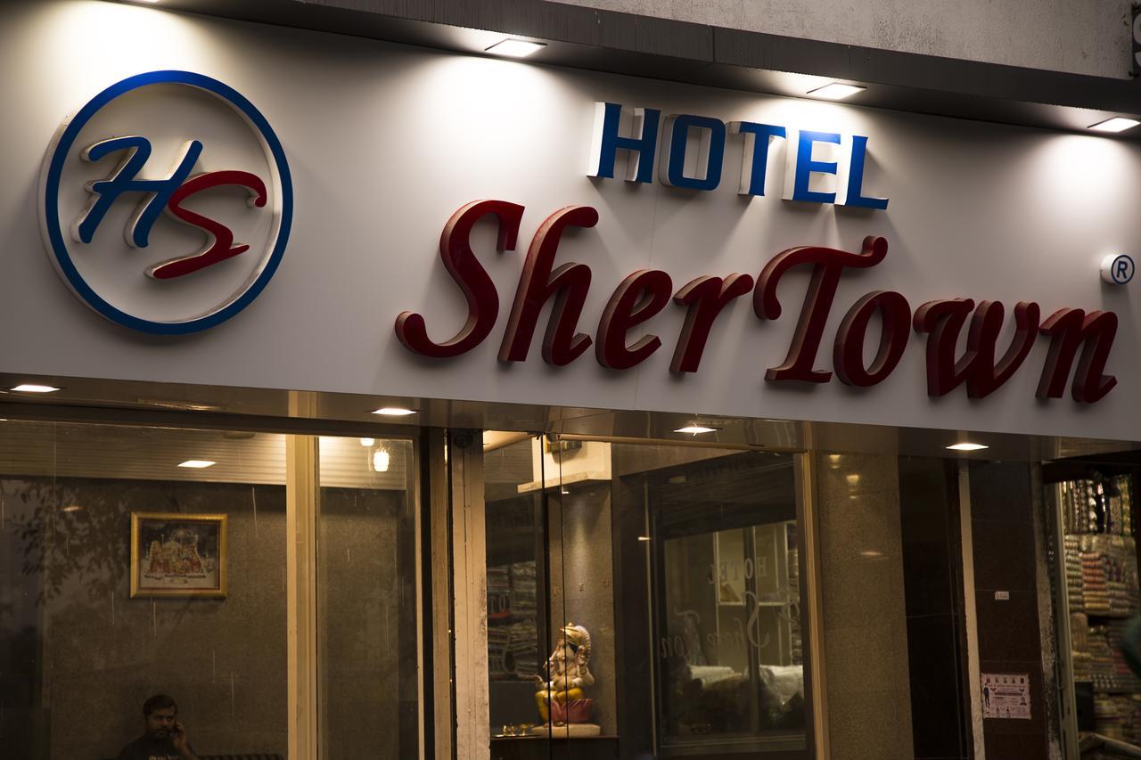 Hotel Shertown Ahmedabad Ngoại thất bức ảnh