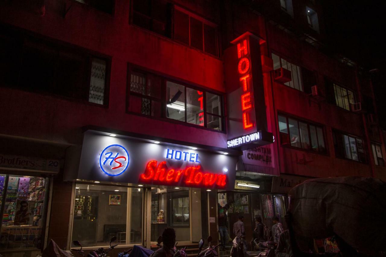 Hotel Shertown Ahmedabad Ngoại thất bức ảnh